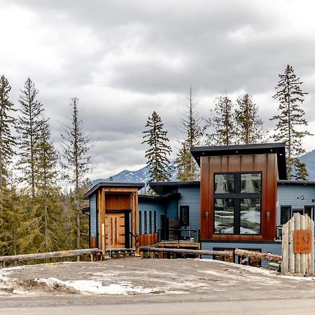 Ski In Ski Out With Huge Game Room And Hot Tub Fernie Exterior photo