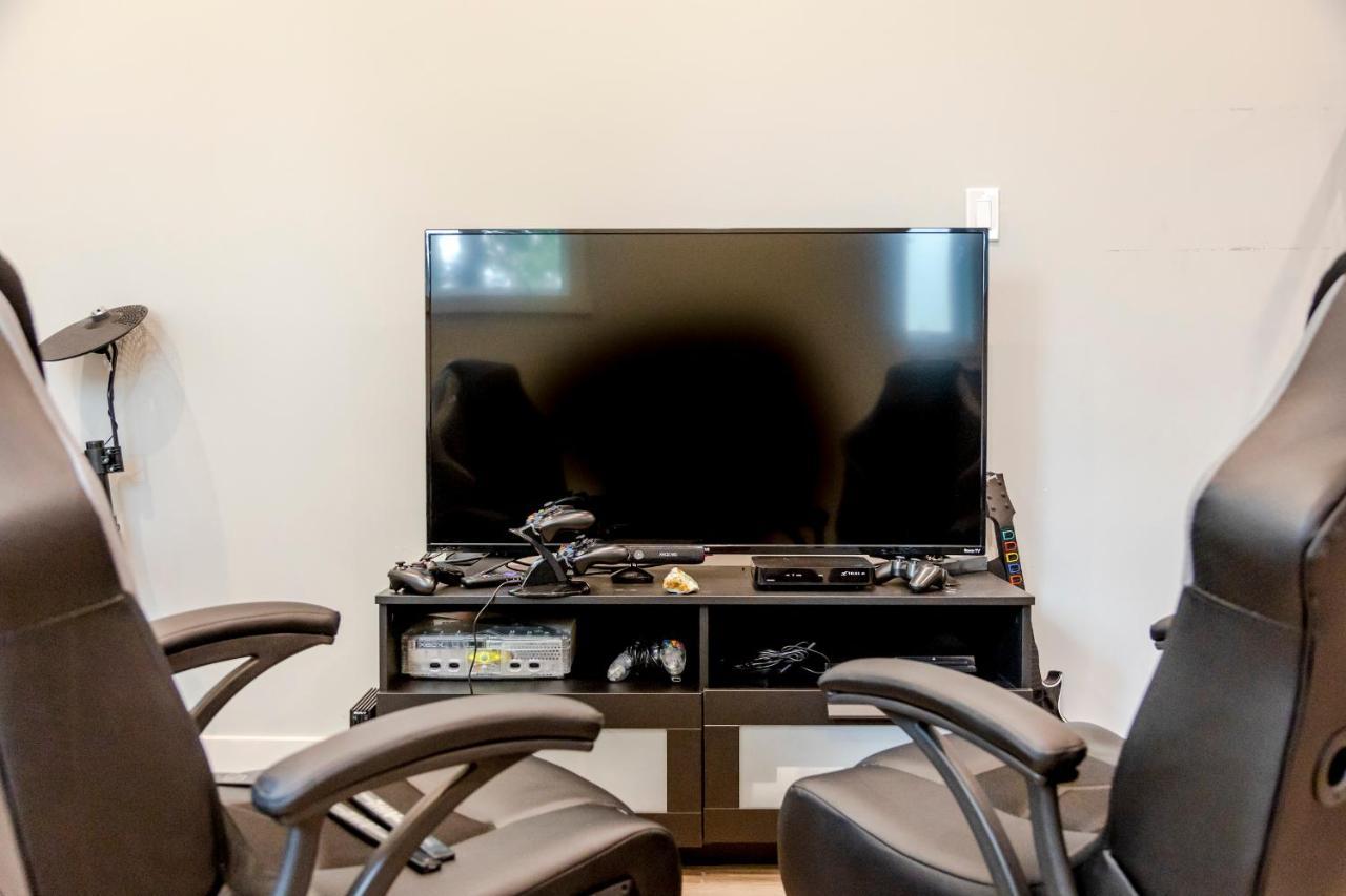 Ski In Ski Out With Huge Game Room And Hot Tub Fernie Exterior photo