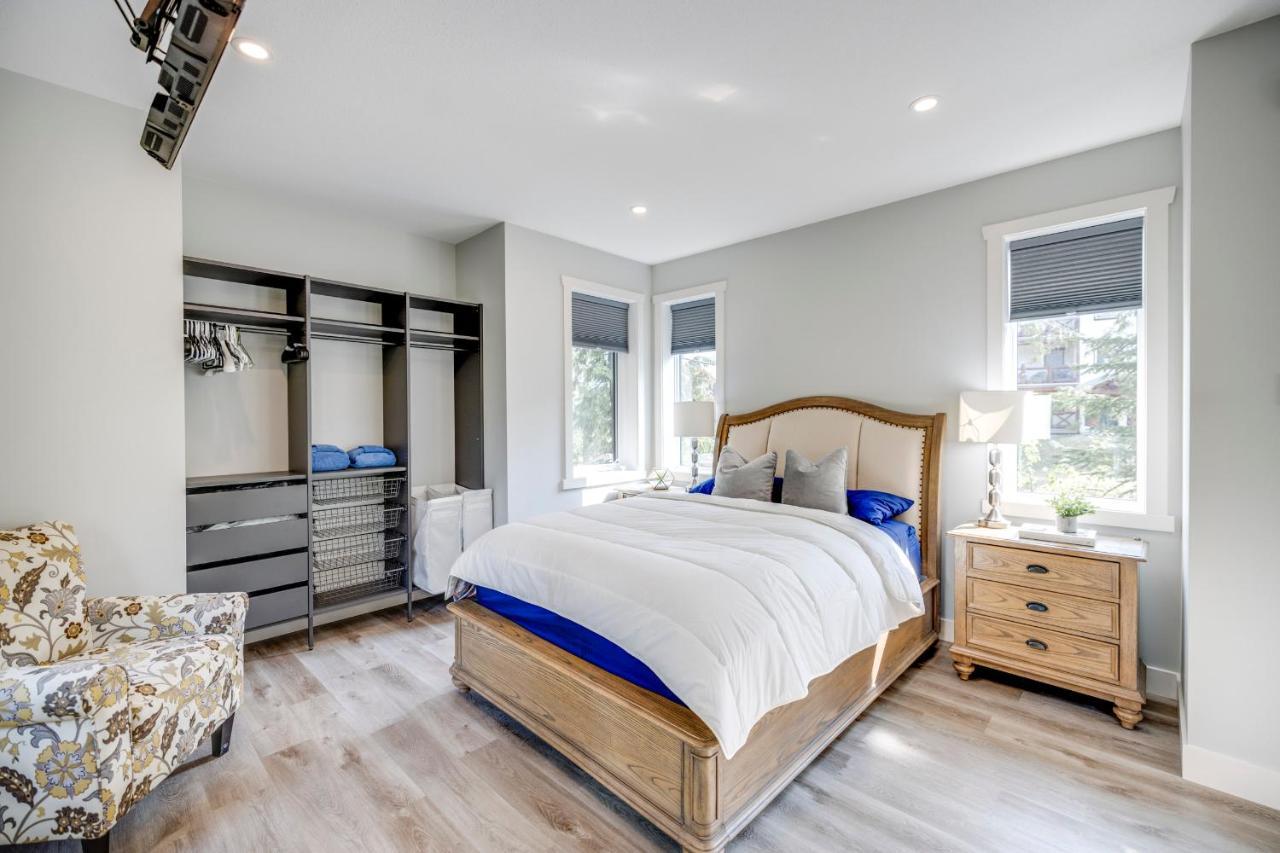 Ski In Ski Out With Huge Game Room And Hot Tub Fernie Exterior photo